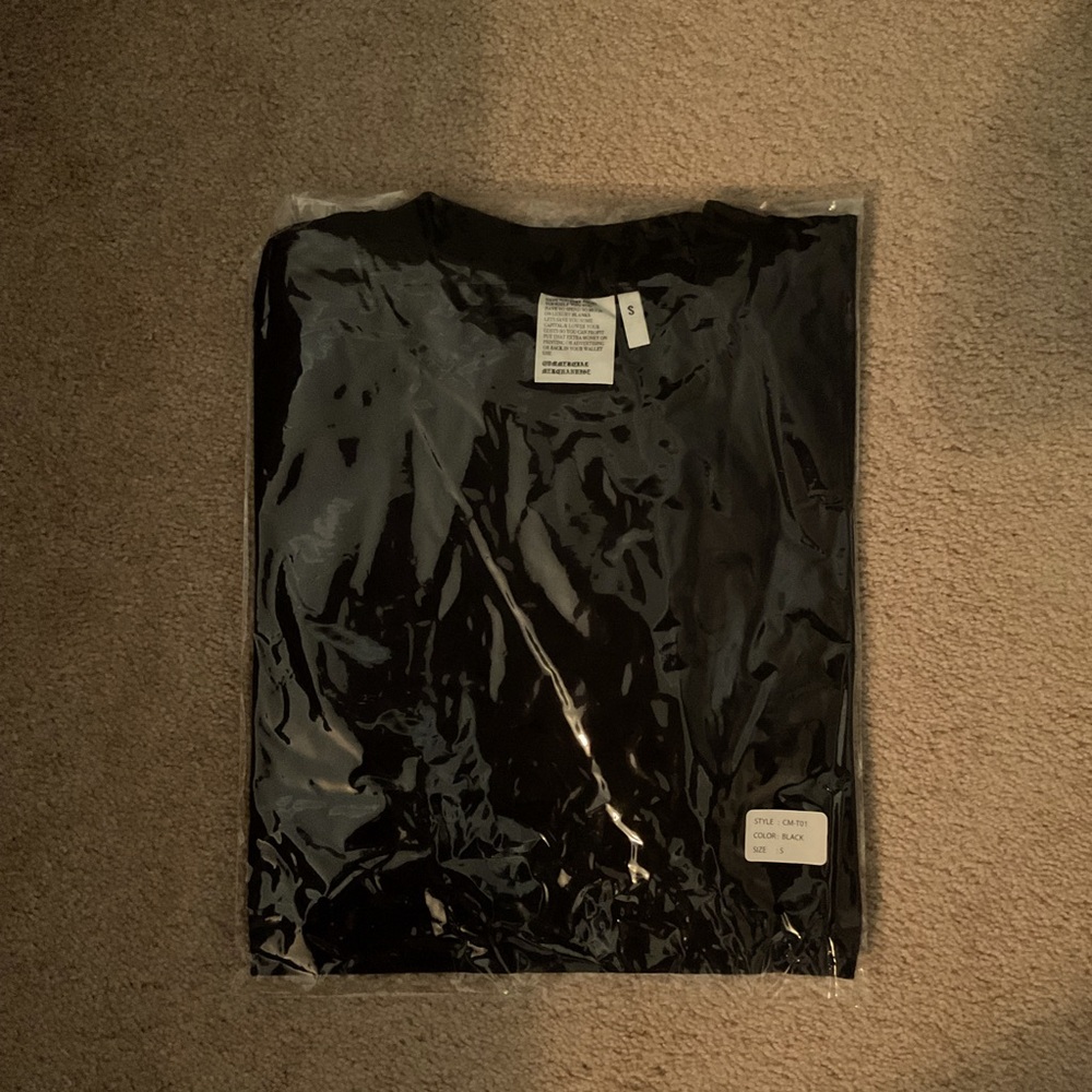 Black tee black noir luxury